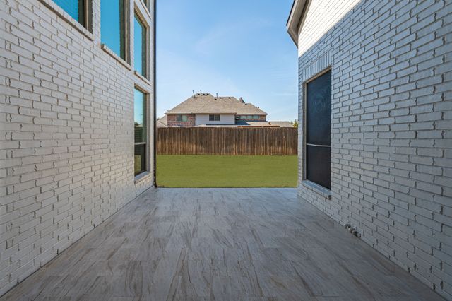 1333 Thornwood Drive, Murphy, TX 75094