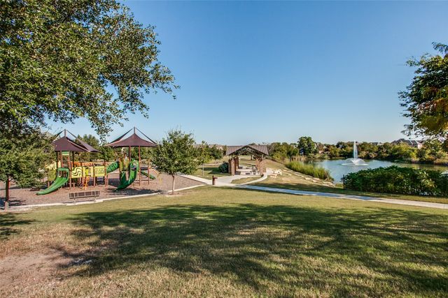 1333 Thornwood Drive, Murphy, TX 75094