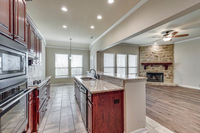 901 Hoyt Road, Waxahachie, TX 75167