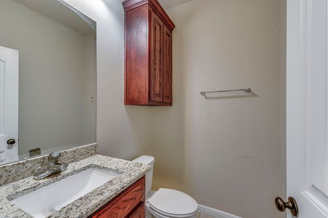 901 Hoyt Road, Waxahachie, TX 75167