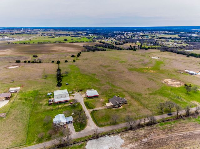 901 Hoyt Road, Waxahachie, TX 75167