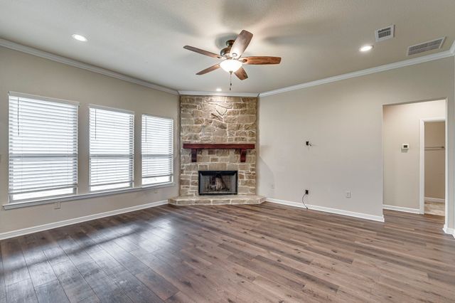 901 Hoyt Road, Waxahachie, TX 75167