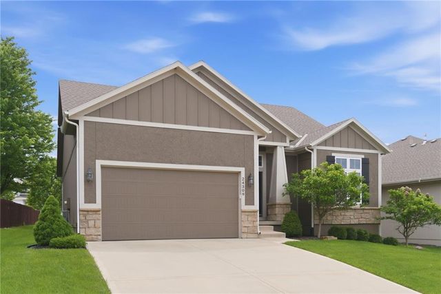 24309 W 91 Place, Lenexa, KS 66227