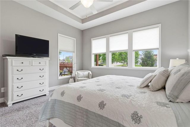 24309 W 91 Place, Lenexa, KS 66227