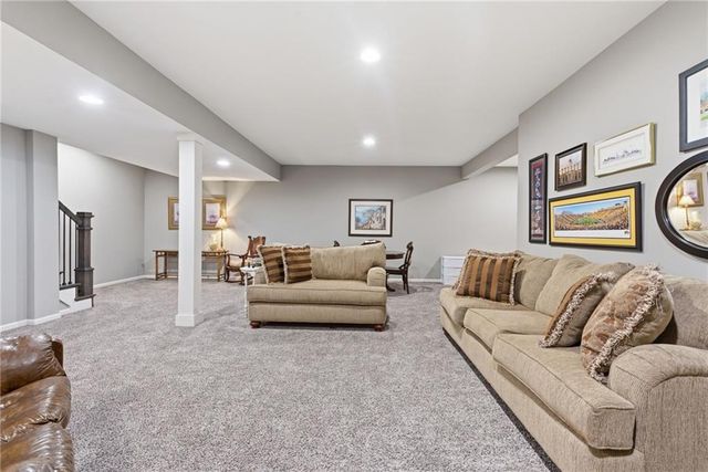 24309 W 91 Place, Lenexa, KS 66227