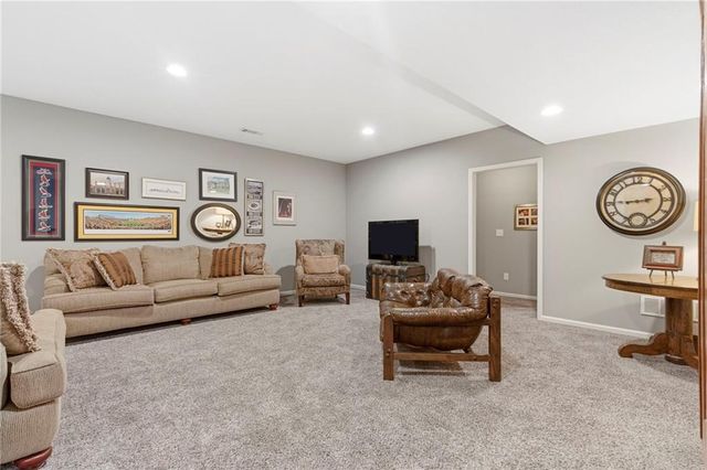 24309 W 91 Place, Lenexa, KS 66227