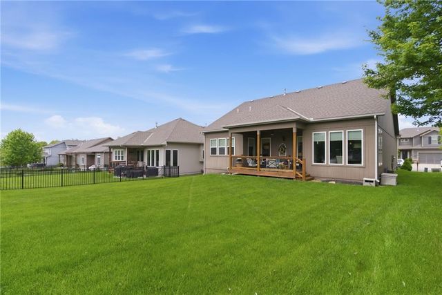 24309 W 91 Place, Lenexa, KS 66227
