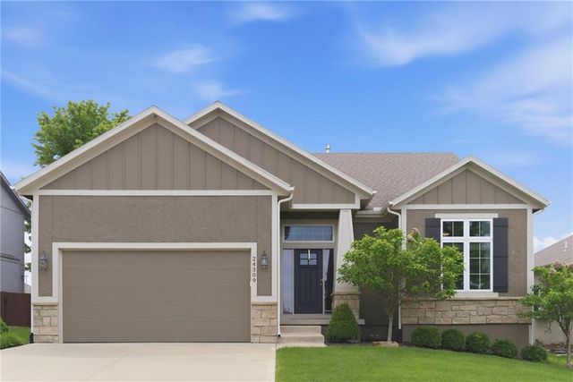 24309 W 91 Place, Lenexa, KS 66227