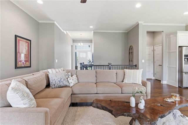 24309 W 91 Place, Lenexa, KS 66227
