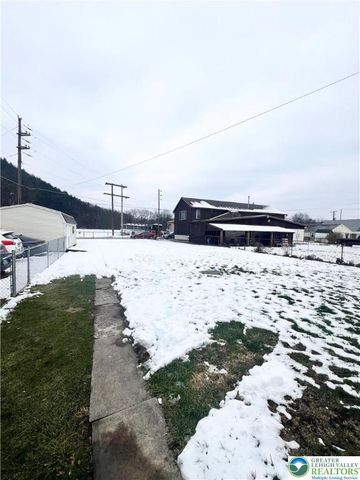 438 WHITE Street, Weissport Boro, PA 18235