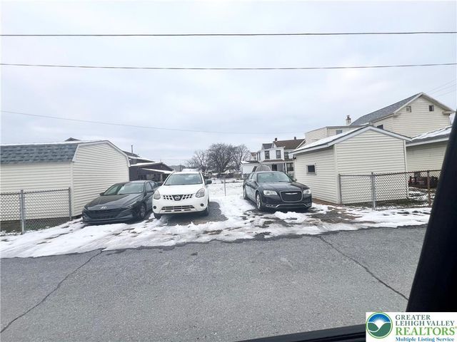 438 WHITE Street, Weissport Boro, PA 18235