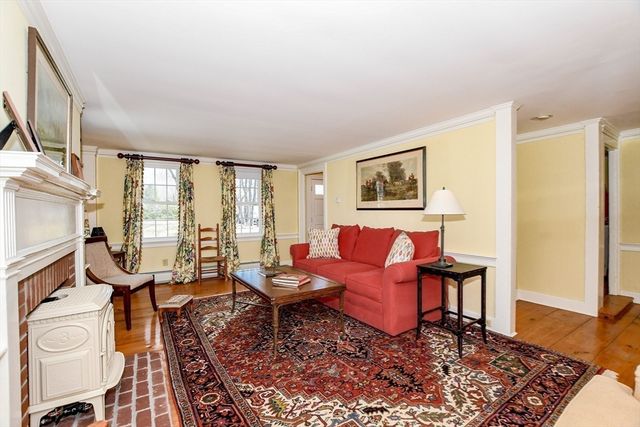 35 Main Street, Mattapoisett, MA 02739