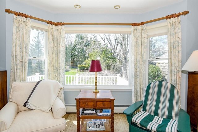 35 Main Street, Mattapoisett, MA 02739