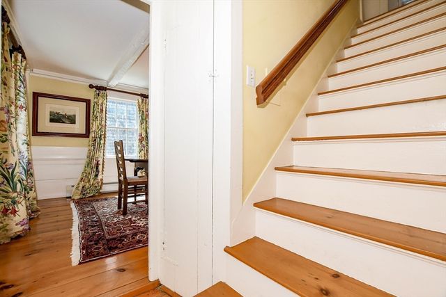 35 Main Street, Mattapoisett, MA 02739