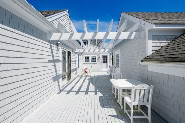 35 Main Street, Mattapoisett, MA 02739