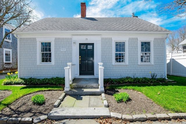 35 Main Street, Mattapoisett, MA 02739