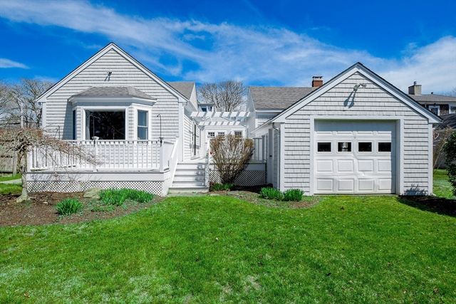 35 Main Street, Mattapoisett, MA 02739