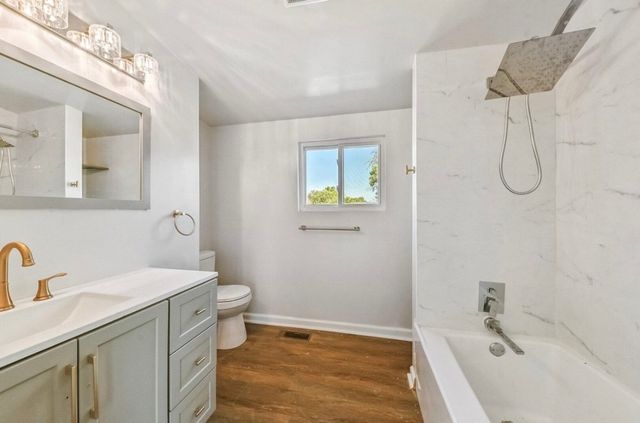 7801 S Eberhart Avenue, Chicago, IL 60619