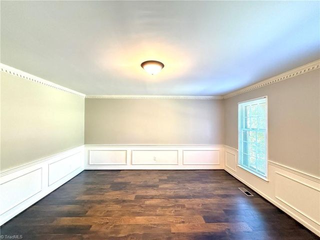 185 Heatherton Way, Winston-salem, NC 27104