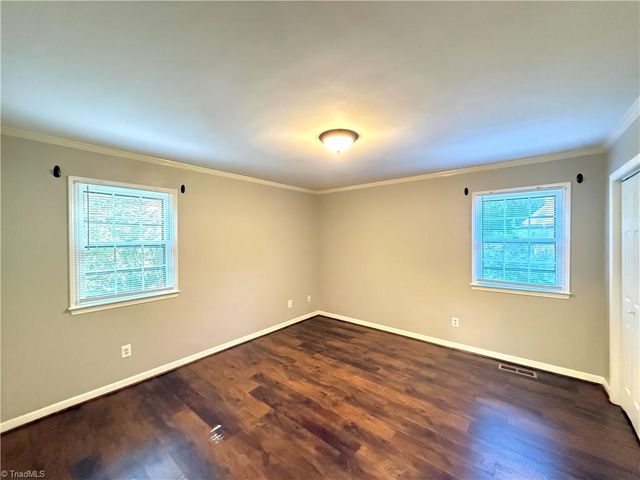 185 Heatherton Way, Winston-salem, NC 27104