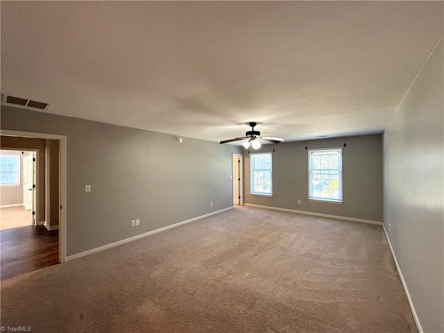 185 Heatherton Way, Winston-salem, NC 27104