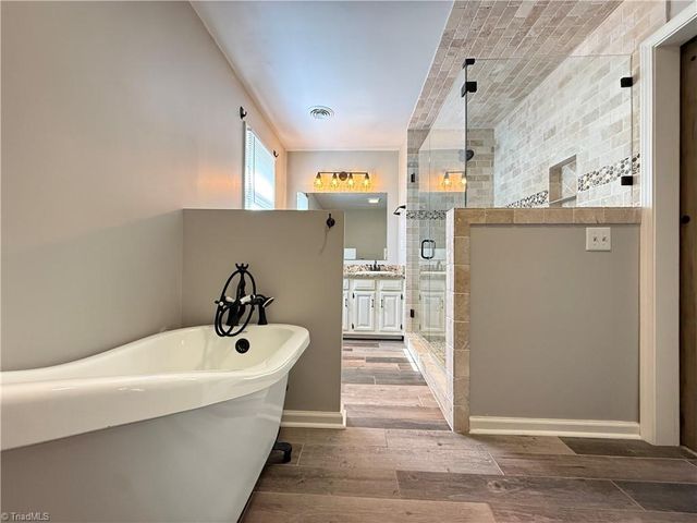 185 Heatherton Way, Winston-salem, NC 27104