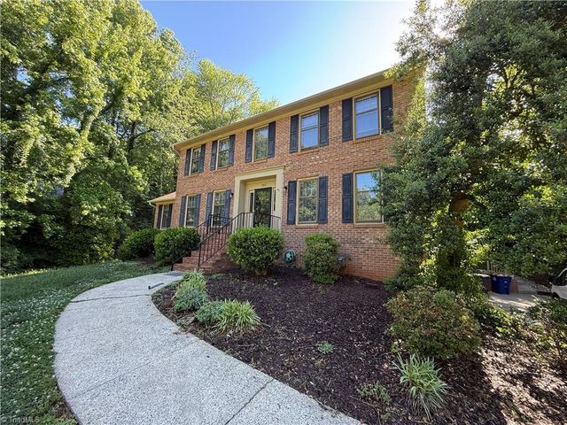 185 Heatherton Way, Winston-salem, NC 27104
