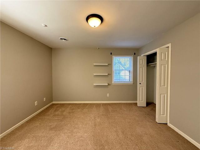 185 Heatherton Way, Winston-salem, NC 27104