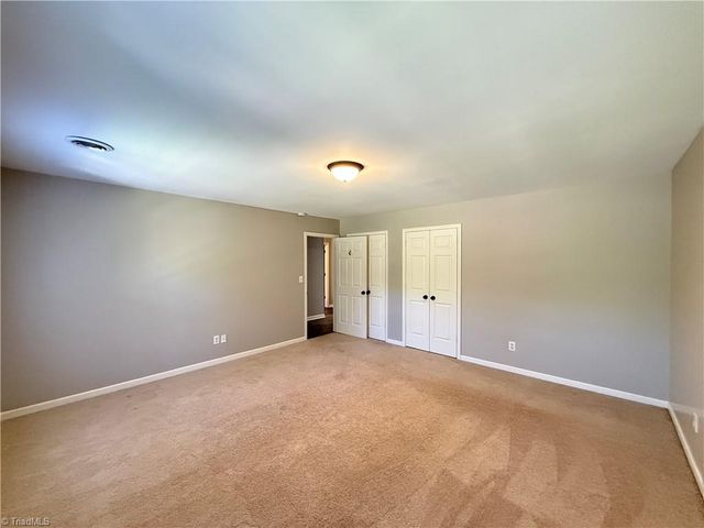 185 Heatherton Way, Winston-salem, NC 27104