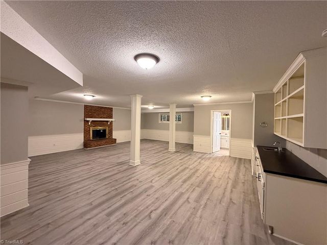 185 Heatherton Way, Winston-salem, NC 27104
