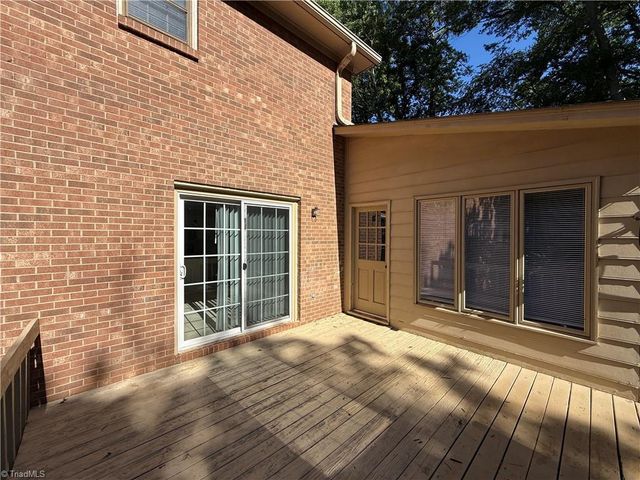185 Heatherton Way, Winston-salem, NC 27104