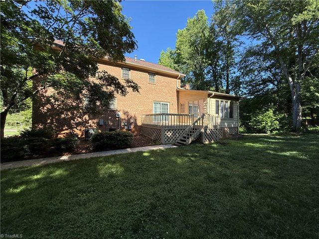 185 Heatherton Way, Winston-salem, NC 27104