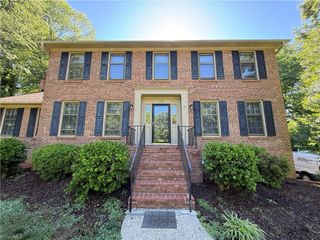 185 Heatherton Way, Winston-salem, NC 27104