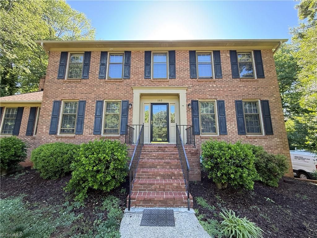 185 Heatherton Way, Winston-salem, NC 27104