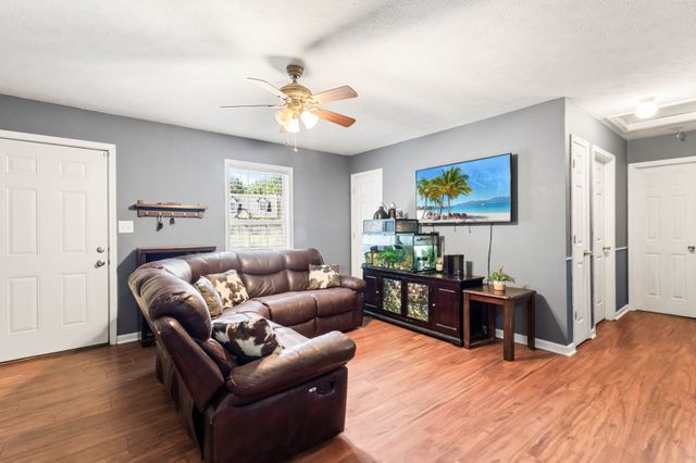571 Kathryn Ct, Clarksville, TN 37042