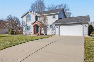 5115 Ossad Drive, Norton Shores, MI 49441