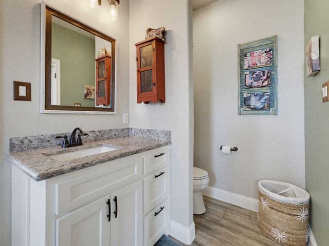 2807 Sky Harbour Drive, Granbury, TX 76049
