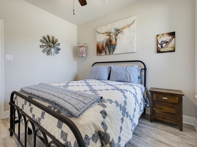 2807 Sky Harbour Drive, Granbury, TX 76049