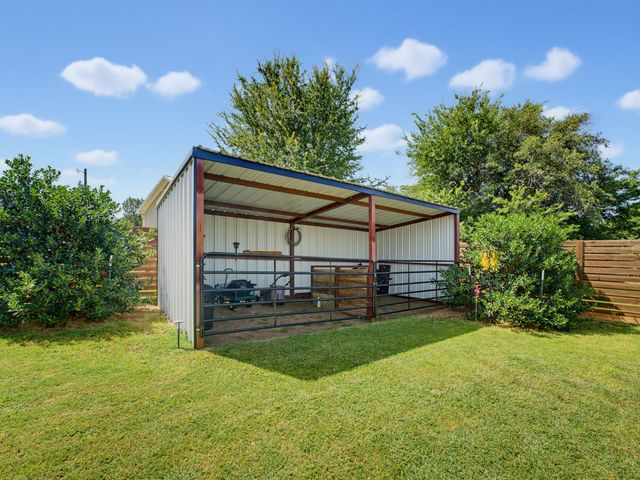 2807 Sky Harbour Drive, Granbury, TX 76049