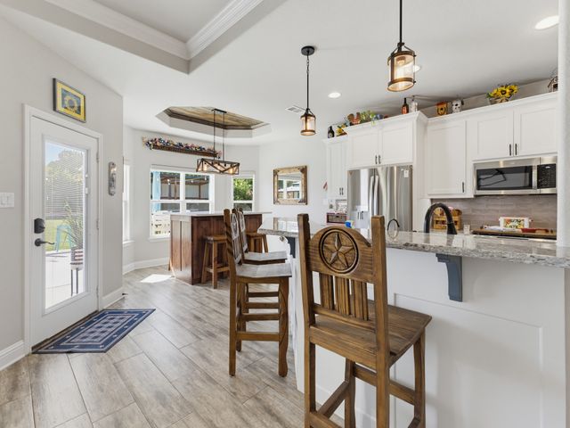 2807 Sky Harbour Drive, Granbury, TX 76049