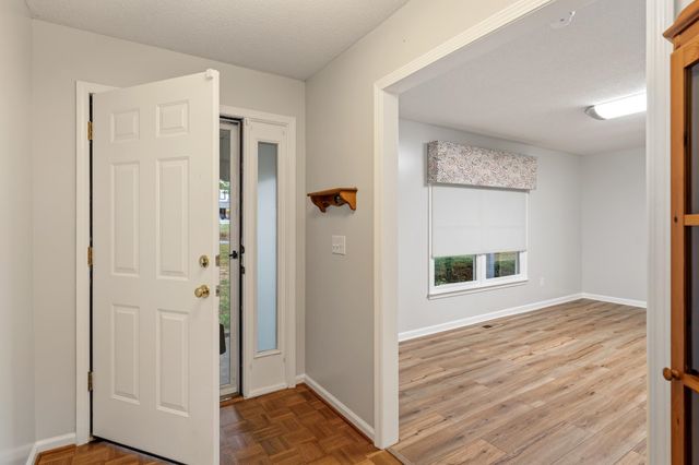 1014 E Queen Street, Pendleton, SC 29670