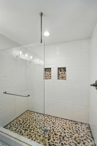 3568 Bevis Avenue, Cincinnati, OH 45207