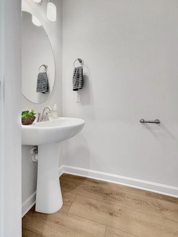 105 Fister Dr, Lebanon, TN 37090