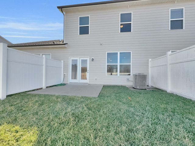 105 Fister Dr, Lebanon, TN 37090