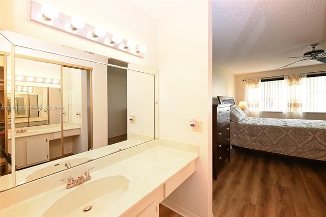 10315 NW 24th Pl 101, Sunrise, FL 33322