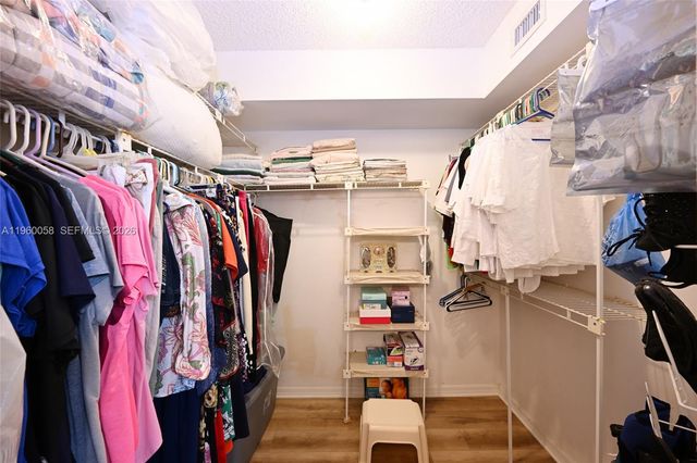 10315 NW 24th Pl 101, Sunrise, FL 33322