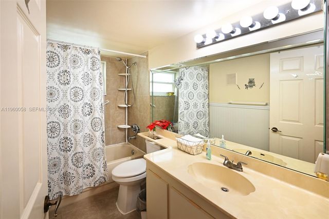 10315 NW 24th Pl 101, Sunrise, FL 33322