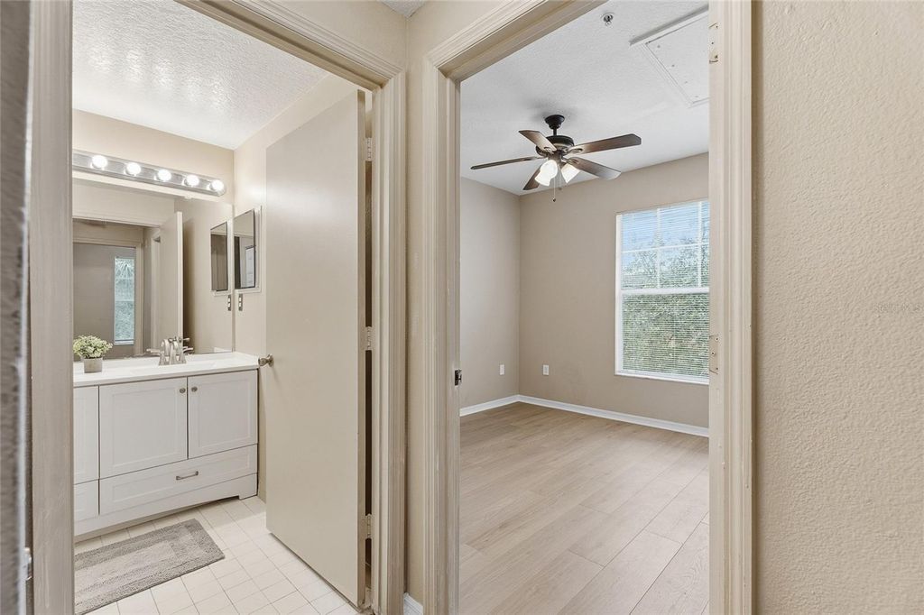 Image 18 of property listing at 5512 METROWEST BOULEVARD 201, Orlando, FL 32811