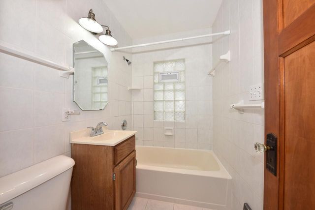 6425 W Chambers STREET, Milwaukee, WI 53210