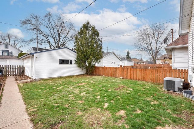 6425 W Chambers STREET, Milwaukee, WI 53210